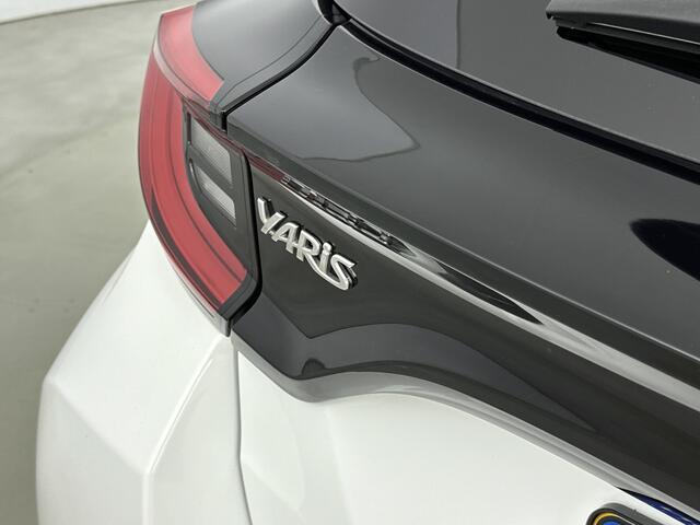 Toyota YARIS 1.5 Hybrid 115 First Edition | Full map navigatie | Climate control | LM velgen | Privacy glass |