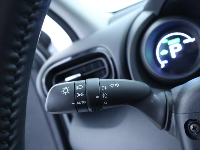 Toyota YARIS 1.5 Hybrid 115 First Edition