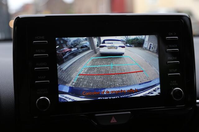 Toyota YARIS 1.5 Hybrid Active Navi Camera ACC