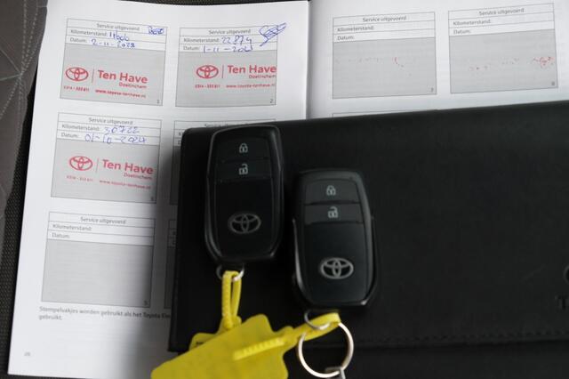 Toyota YARIS 1.5 Hybrid 115 Executive Automaat | Apple Carplay / Android auto