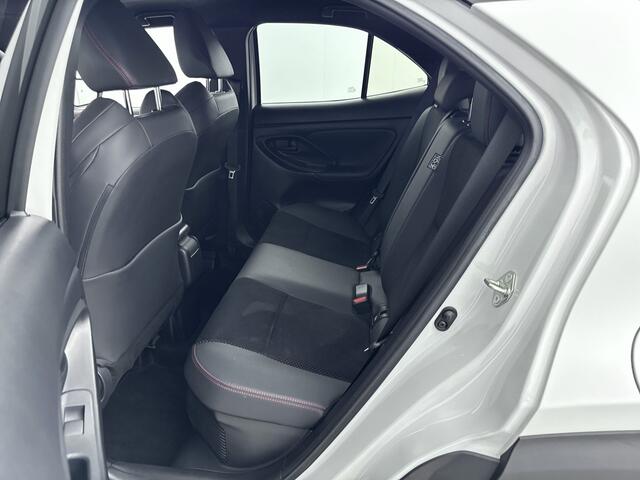 Toyota YARIS Cross 1.5 Hybrid GR Sport NL-Auto | Bi-Tone! | Dealeronderhouden | 1E Eig | APK 04-2027 |