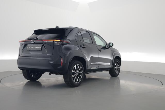 Toyota YARIS Cross 1.5 Hybrid 130pk Teamplayer | Winter pack | Safety pack | Navi | Adapt. Cruise | Camera | Keyless