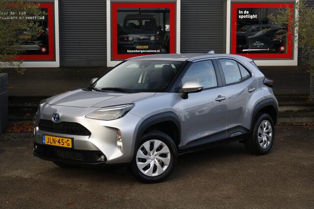 Toyota YARIS Cross 1.5 Hybrid Active All season banden | Apple Car Play |