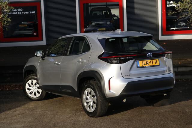 Toyota YARIS Cross 1.5 Hybrid Active All season banden | Car Play