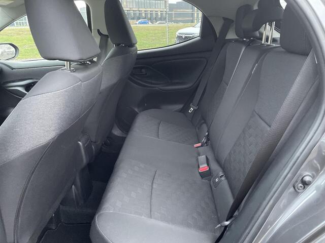 Toyota YARIS 1.5 Hybrid 115 Dynamic **DODE HOEK DETECTIE/ PARKEERSENSOREN/ STOELVERWARMING/ COMFORT PACK**