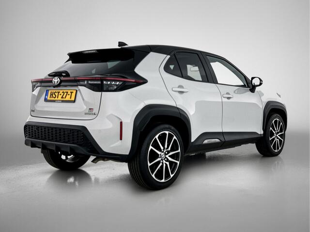 Toyota YARIS Cross 1.5 Hybrid GR Sport | Panoramadak | Dodehoek detector | Head up Display | JBL | Elektrische Achterklep |