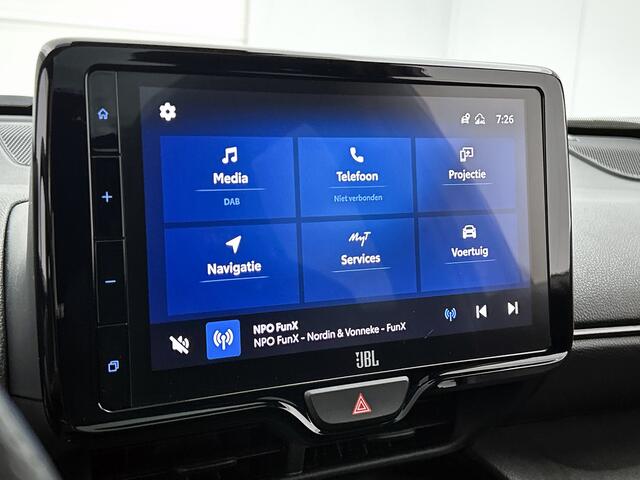 Toyota YARIS Cross 1.5 Hybrid GR Sport | Panoramadak | Dodehoek detector | Head up Display | JBL | Elektrische Achterklep |