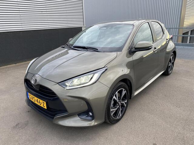 Toyota YARIS 1.5 Hybrid 115 First Edition Navigatie Apple CarPlay/Android Auto, achteruitrij camera, adaptieve cruise control, keyless, NL auto!