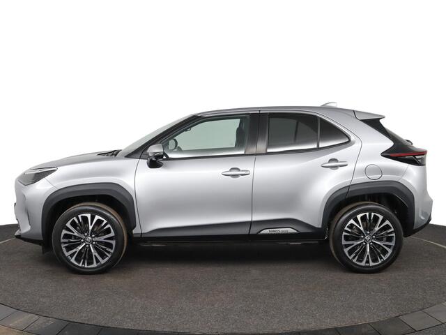 Toyota YARIS Cross 1.5 Hybrid Executive | 360 graden camera | Panoramadak | Stoelverwarming |