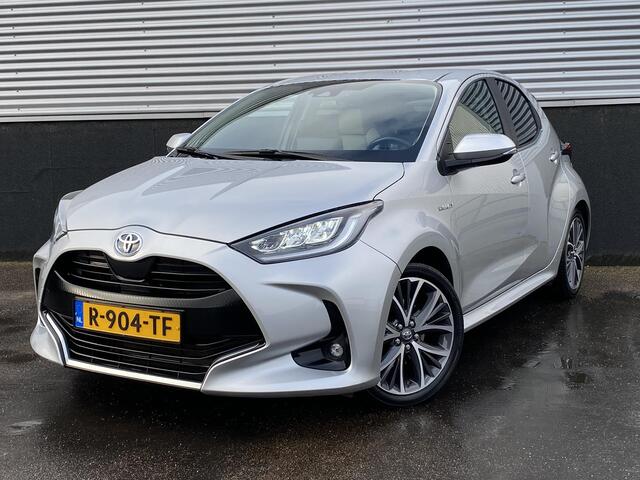Toyota YARIS 1.5 Hybrid Launch Edition Navigatie APple CarPlay/Android Auto, achteruitrij camera, dodehoek detectie, HUD, keyless, parkeersensoren