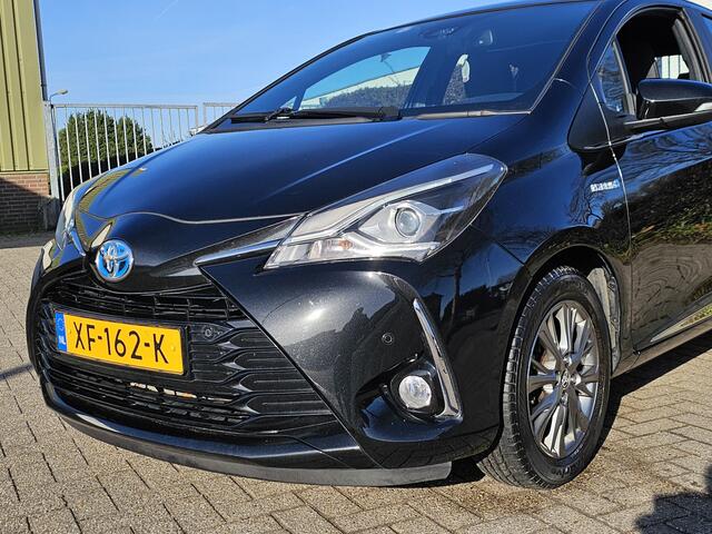 Toyota YARIS 1.5 Hybrid Executive, Zondag OPEN!