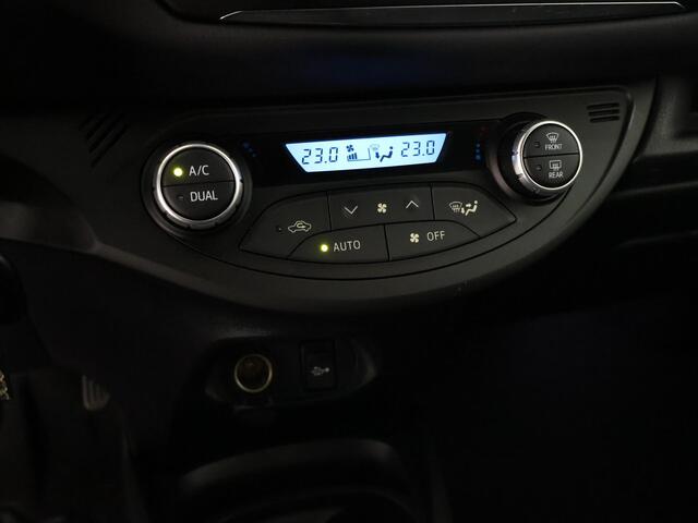 Toyota YARIS 1.5 VVT-i Executive Automaat | Navigatie | 1e eigenaar | Dealer onderhouden | Half Leder |