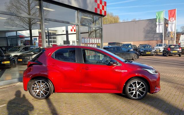 Toyota YARIS 1.5 Hybrid Executive Camera|Navi|LMvelgen.