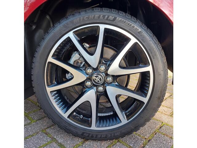 Toyota YARIS 1.5 Hybrid Executive Camera|Navi|LMvelgen.