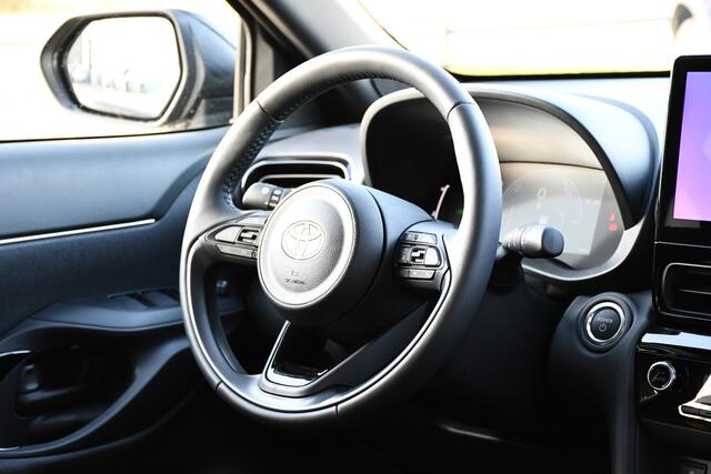 Toyota YARIS Cross 1.5 Hybrid 130 Dynamic Automaat 130pk | Nieuw | Comfort Pack | Dodehoekdetectie | Parkeersensoren |