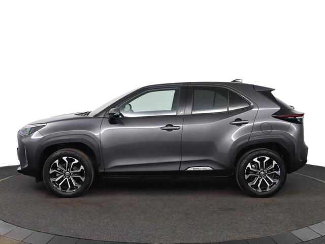 Toyota YARIS Cross 1.5 Hybrid Dynamic | Trekhaak | Parkeer sensoren | Navigatie |