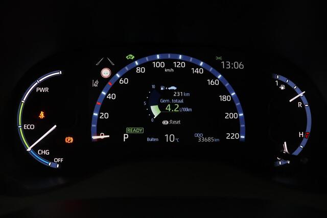 Toyota YARIS Cross 1.5 Hybrid Dynamic | Trekhaak | Parkeer sensoren | Navigatie |