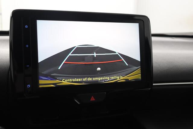 Toyota YARIS Cross 1.5 Hybrid Dynamic | Trekhaak | Parkeer sensoren | Navigatie |