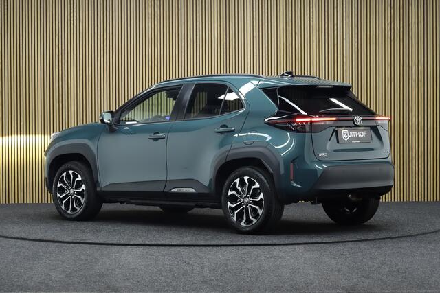Toyota YARIS Cross 1.5 Hybrid 115 First Edition | Comfort Pack | Nieuw uit voorraad Leverbaar! | Adaptive-cruise | Apple Carplay & Android Auto | Camera | Clima | Keyless | Navigatie | Dodehoekdetectie