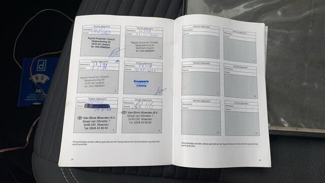 Toyota YARIS 1.5 Hybrid Bi-Tone