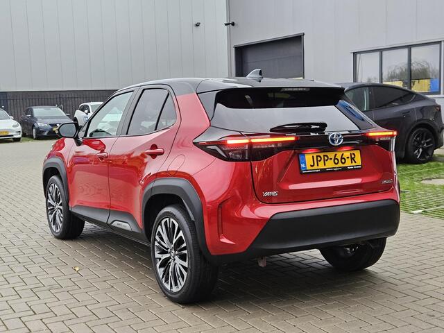Toyota YARIS Cross 1.5 Hybrid Executive Two Tone Aut. Panodak HUD