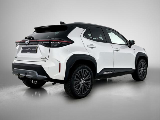 Toyota YARIS Cross 1.5 Hybrid Adventure Bi-Tone | ALL Wheel Drive | Trekhaak | Stoelverwarming | Blindspot | PDC voor en achter | Navigatie |