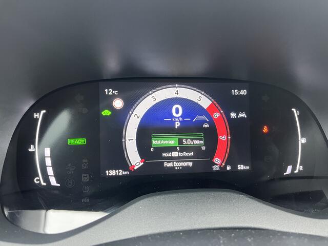 Toyota YARIS Cross 1.5 Hybrid 115 First Edition Nieuw Model Stoel stuurverwarming PDC Apple Carplay Android auto