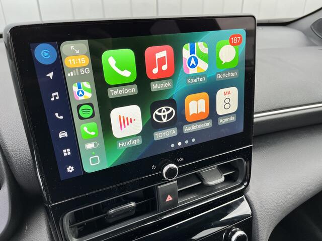 Toyota YARIS Cross 1.5 Hybrid 115 First Edition Nieuw Model Stoel stuurverwarming PDC Apple Carplay Android auto