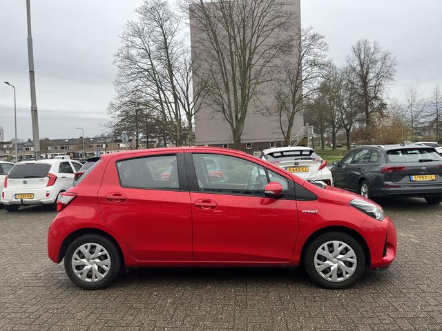 Toyota YARIS 1.5 Hybrid Active Cruise Acamera Klima Nap