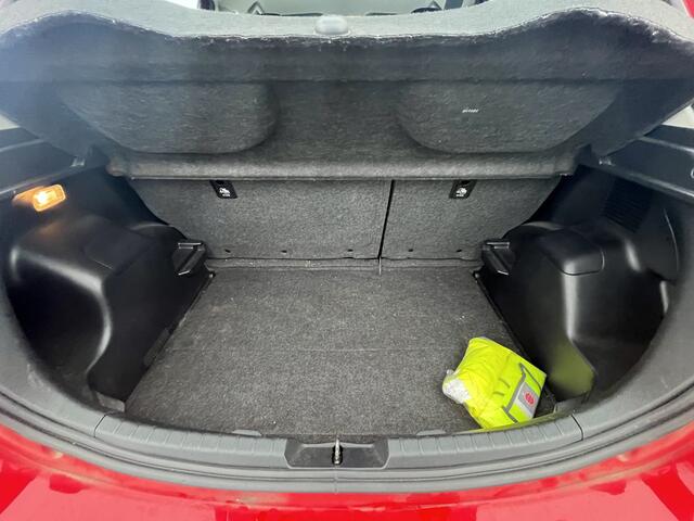 Toyota YARIS 1.5 Hybrid Active Cruise Acamera Klima Nap