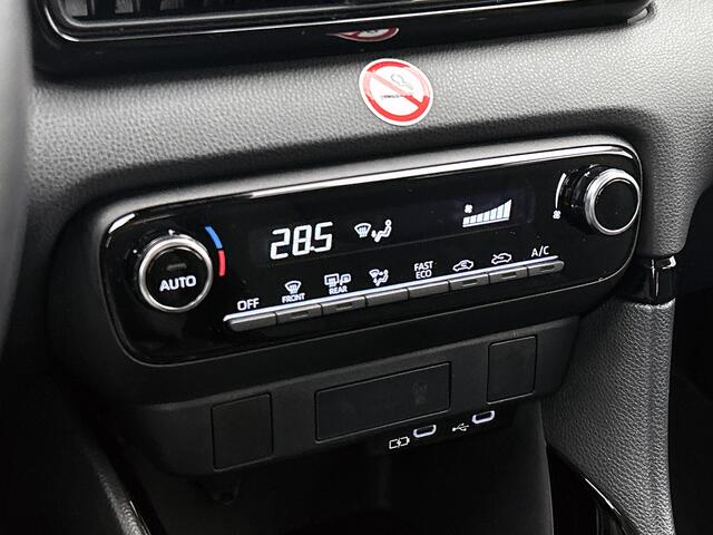 Toyota YARIS 1.5 Hybrid 115 First Edition