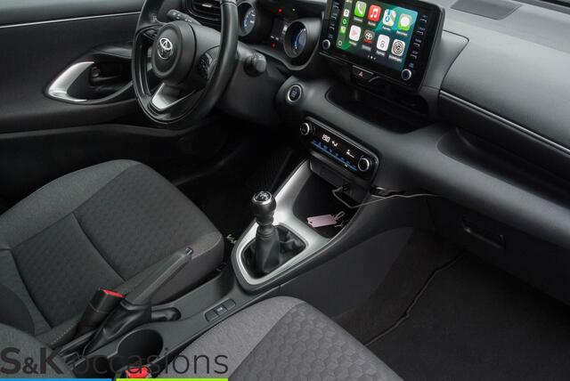 Toyota YARIS 1.5 VVT-i Dynamic PDC ACC Camera Lane Assist