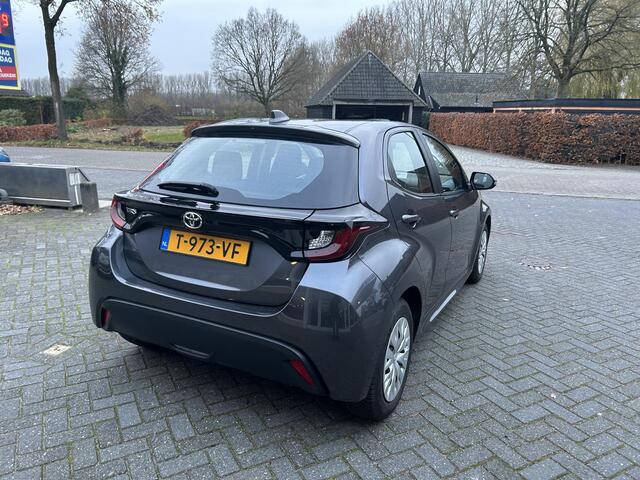 Toyota YARIS 1.5 VVT-i Active