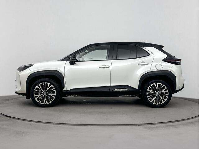 Toyota YARIS Cross 1.5 Hybrid Executive | JBL Premium Audio | Parkeersensoren V+A | Parkeercamera | Stoelverwarming |