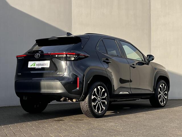Toyota YARIS Cross 1.5 Hybrid 115 Dynamic Automaat / Fabrieksgarantie tot 05-2028 < 100.000km, tot 10 jaar mogelijk** / Navigatie via Apple Carplay Android / Stuur-, stoel- en voorruitverwarming / Camera / Adaptieve CC / 17" LM wielen /