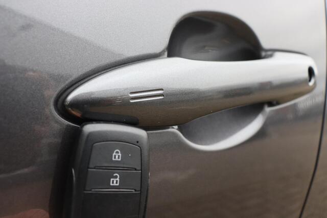 Toyota YARIS 1.5 Hybrid Executive , Premium Pack, Trekhaak, Panoramadak