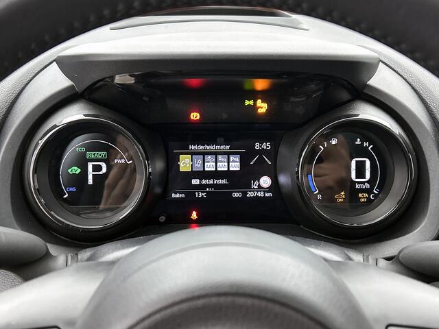 Toyota YARIS Executive Leder/Panoramadak/JBL Speakersysteem