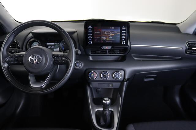 Toyota YARIS 1.5 VVT-i Dynamic Multimedia, Full Navi, Full LED, Camera, Digitaal Cockpit, Apple CarPlay/Android Auto