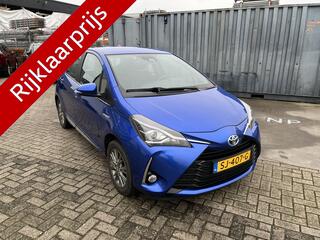 toyota-yaris-1.5-hybrid-executive-*
