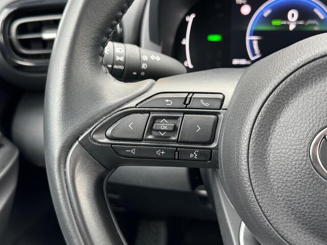 Toyota YARIS 1.5 Hybrid Active - camera - Navi