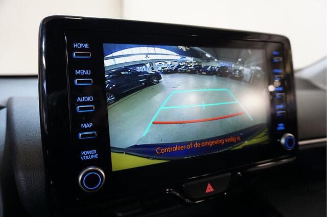 Toyota YARIS Cross 1.5 Hybrid adaptive cruise control | android auto / apple carplay