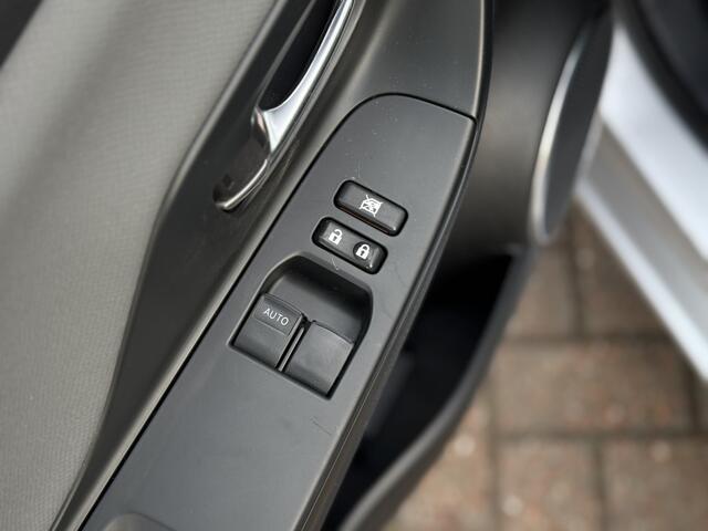 Toyota YARIS 1.5 Hybrid Aspiration | Clima | Cruise control | Achteruitrijcamera | LM Velgen | Stoelverwarming | RIJKLAARPRIJS INCL 12 MAANDEN GARANTIE EN BEURT