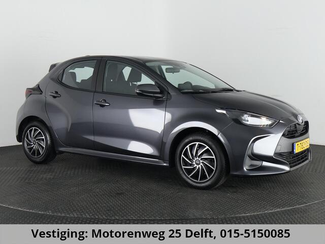 Toyota YARIS 1.5 HYBRIDE GRAYLINE NAVIGATIE GARANTIE TOT 2033 ! CAMERA.CRUISE. CLIMA.ALS NIEUW !