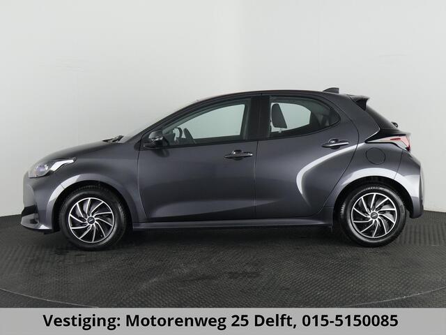 Toyota YARIS 1.5 HYBRIDE GRAYLINE NAVIGATIE GARANTIE TOT 2033 ! CAMERA.CRUISE. CLIMA.ALS NIEUW !