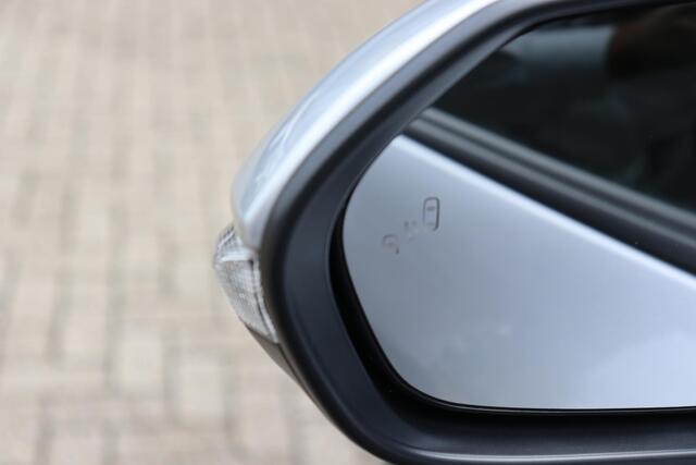 Toyota YARIS Cross 1.5 Hybrid 115 First Edition, Comfort Pakket