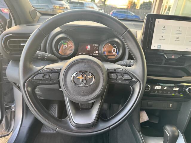Toyota YARIS 1.5 HYBRID FIRST ED. ALL IN PRIJS