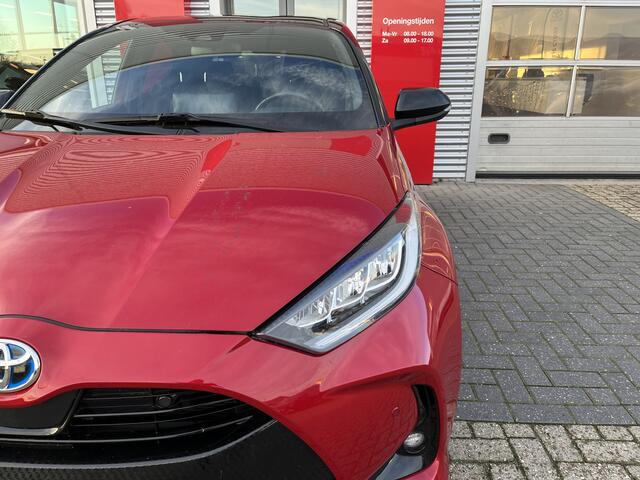 Toyota YARIS 1.5 Hybrid Executive *NL auto met trekhaak!*