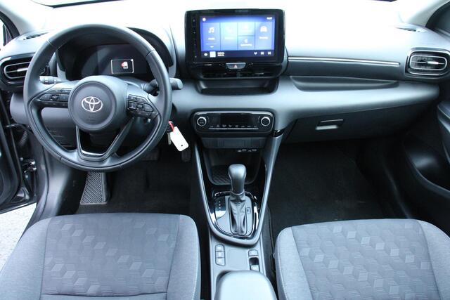 Toyota YARIS 1.5 Hybrid 115PK, 2025, 14DKM, CAMERA, LED