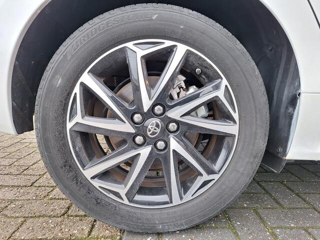 Toyota YARIS 1.5 Hybrid Dynamic Bi-Tone