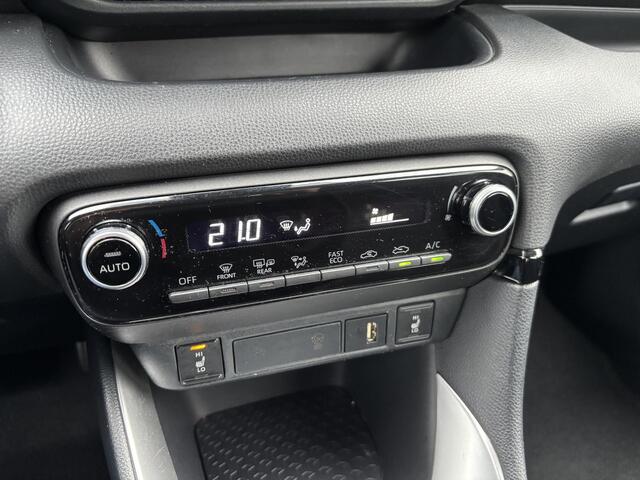 Toyota YARIS 1.5 Hybrid Dynamic | Apple Carplay/Android Auto | Stoelverwarming | Climate Control | Adaptive Cruise Control | Toyota garantie tot 2031!